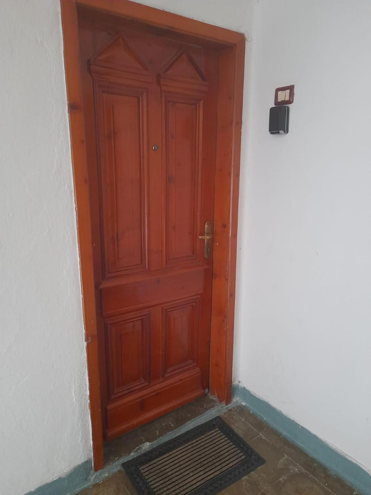 Ledi'S Apartment Gjirokastër Eksteriør bilde