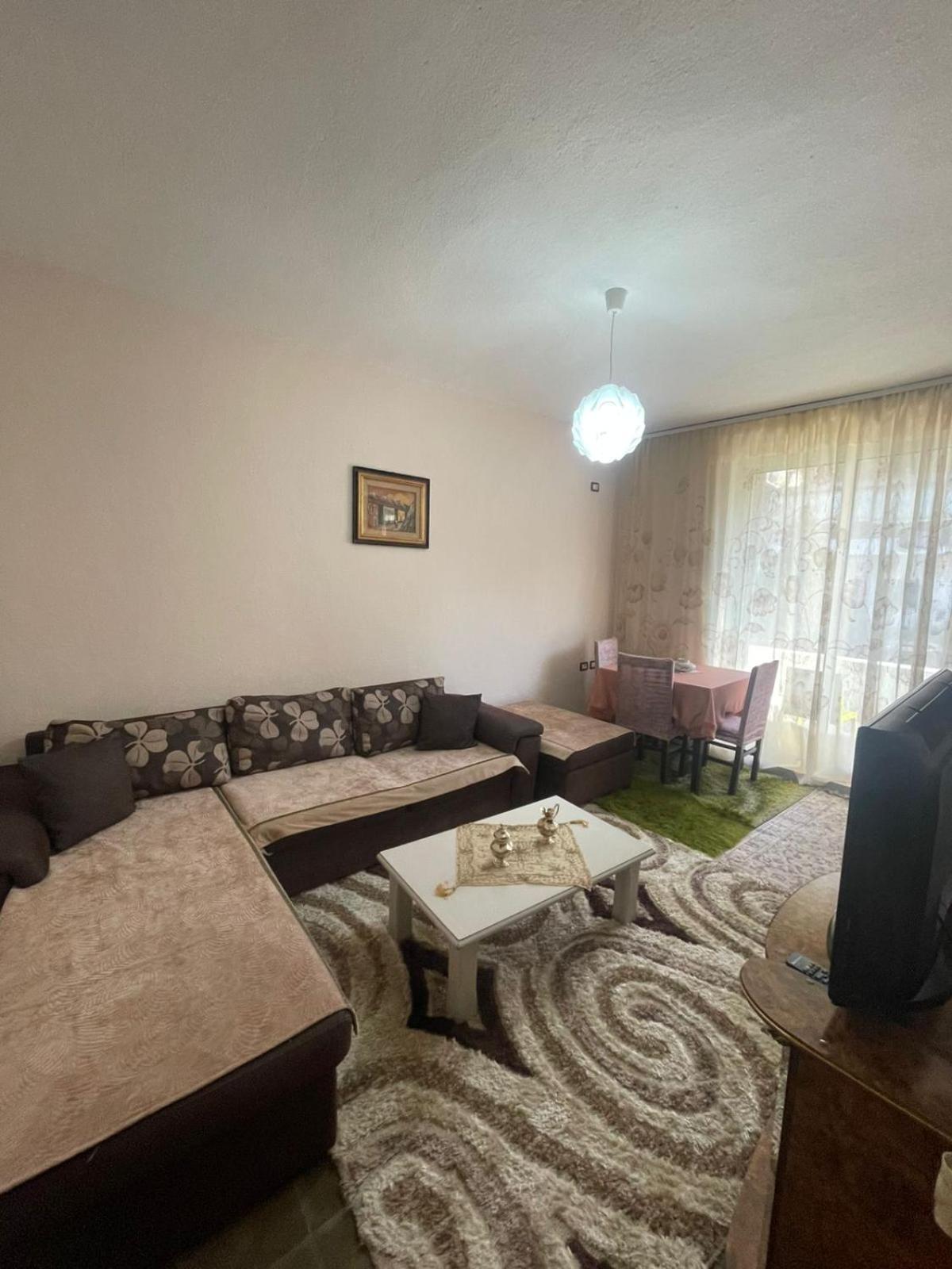 Ledi'S Apartment Gjirokastër Rom bilde